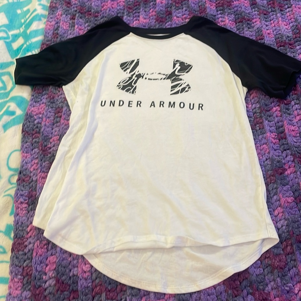Black and white Under Armor Shirt